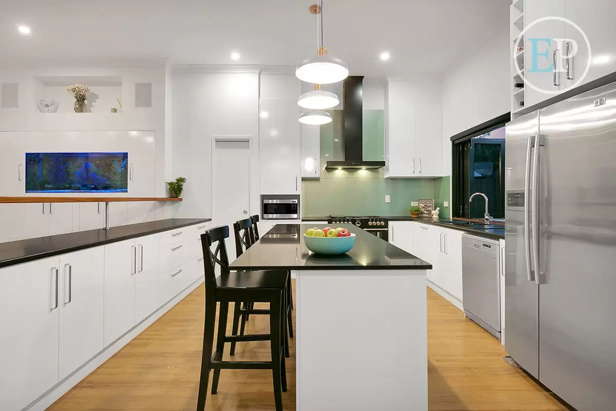 260 Kitchener Road, Stafford Heights Sold by Queensland Sotheby's International Realty - image 1