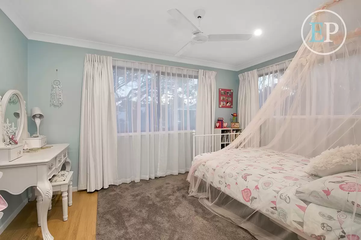 260 Kitchener Road, Stafford Heights Sold by Queensland Sotheby's International Realty - image 1