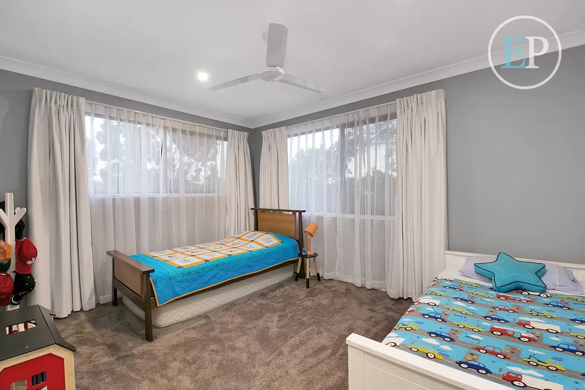260 Kitchener Road, Stafford Heights Sold by Queensland Sotheby's International Realty - image 1