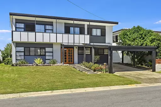 8 Carmel Court, Broadbeach Waters Sold by Queensland Sotheby's International Realty