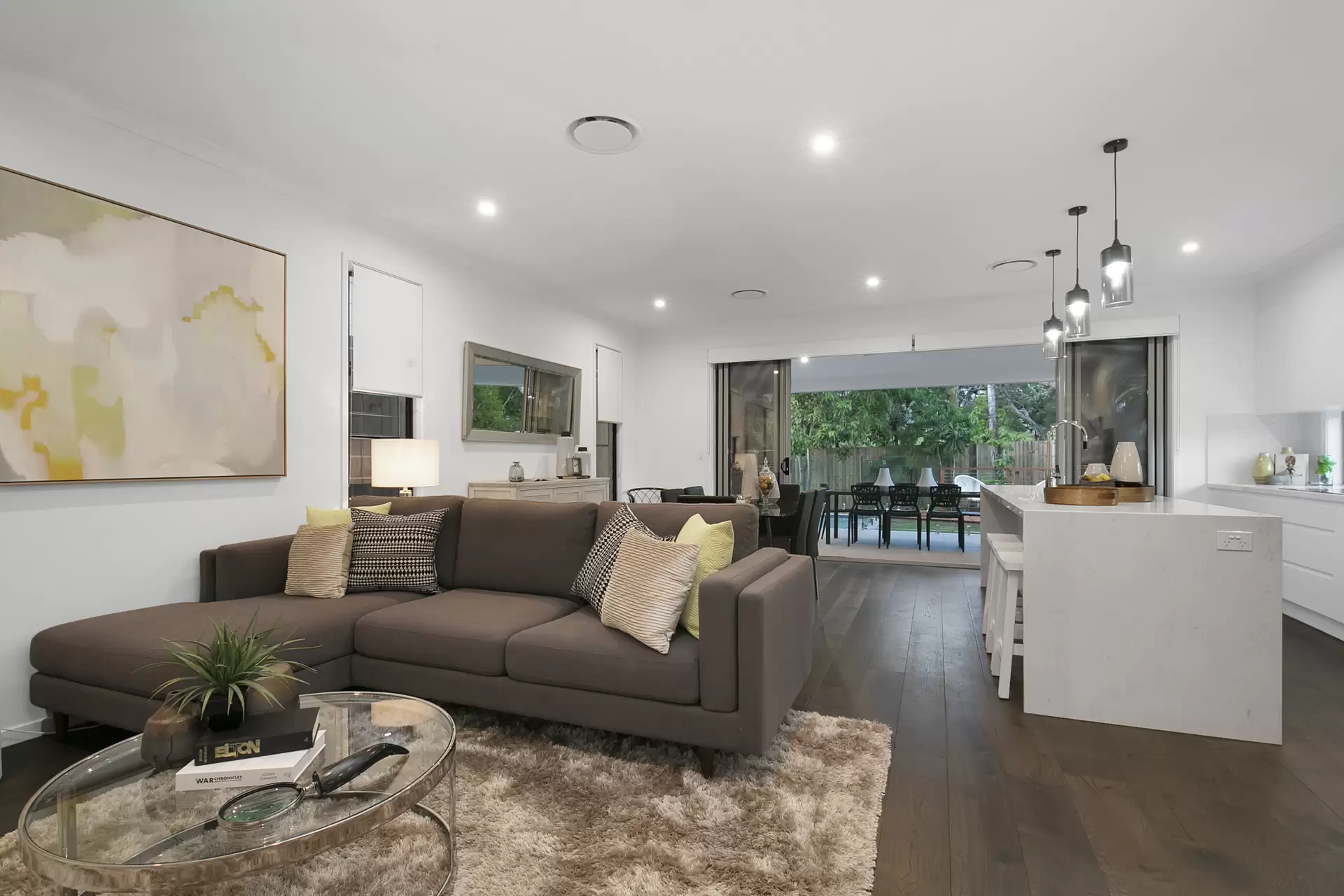42 Melbourne Avenue, Camp Hill Sold by Queensland Sotheby's International Realty - image 1