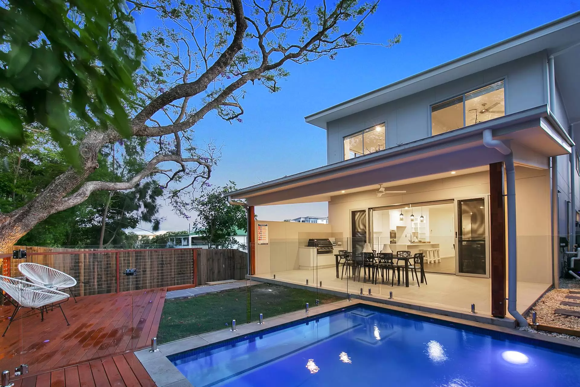 42 Melbourne Avenue, Camp Hill Sold by Queensland Sotheby's International Realty - image 1