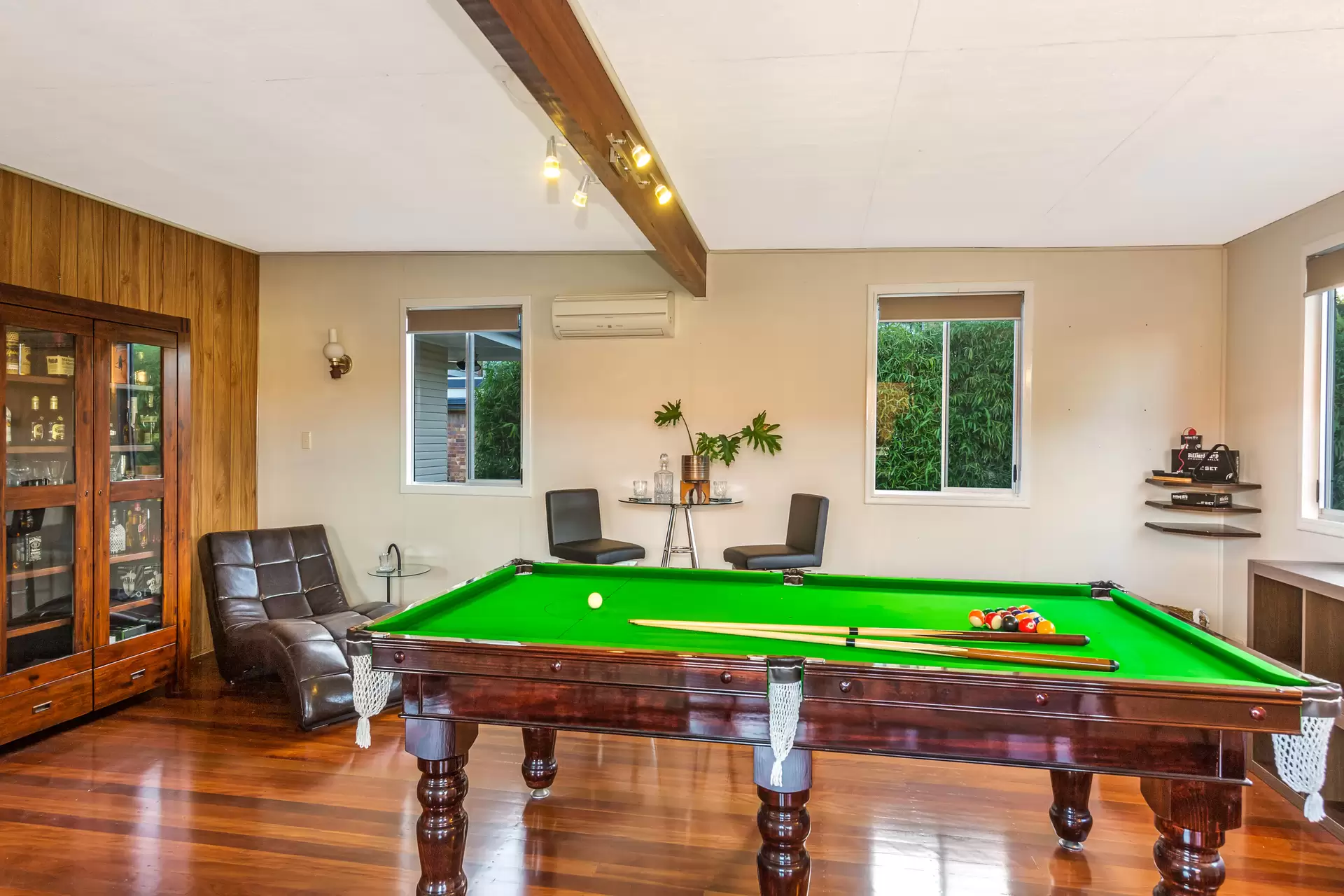 75 Alkoomie Street, Wynnum Sold by Queensland Sotheby's International Realty - image 1