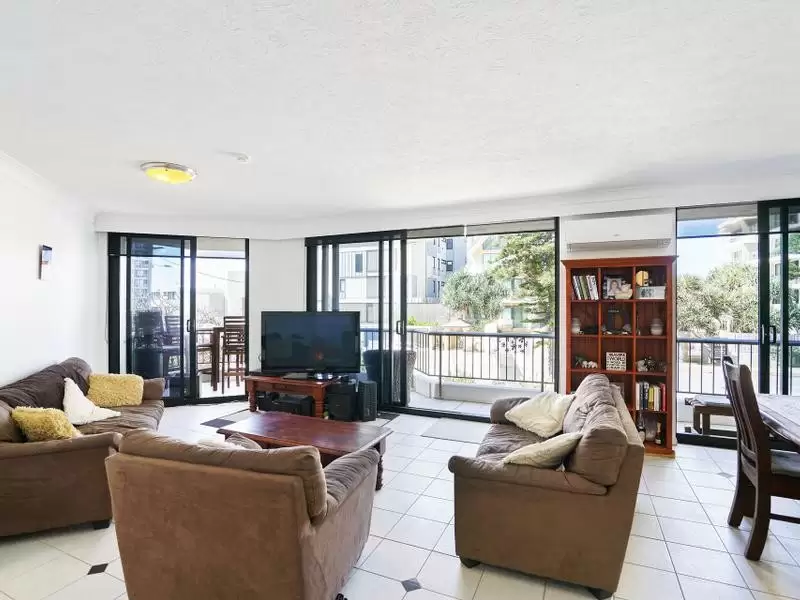 4/3576 Main Beach Parade, Main Beach Sold by Queensland Sotheby's International Realty - image 1