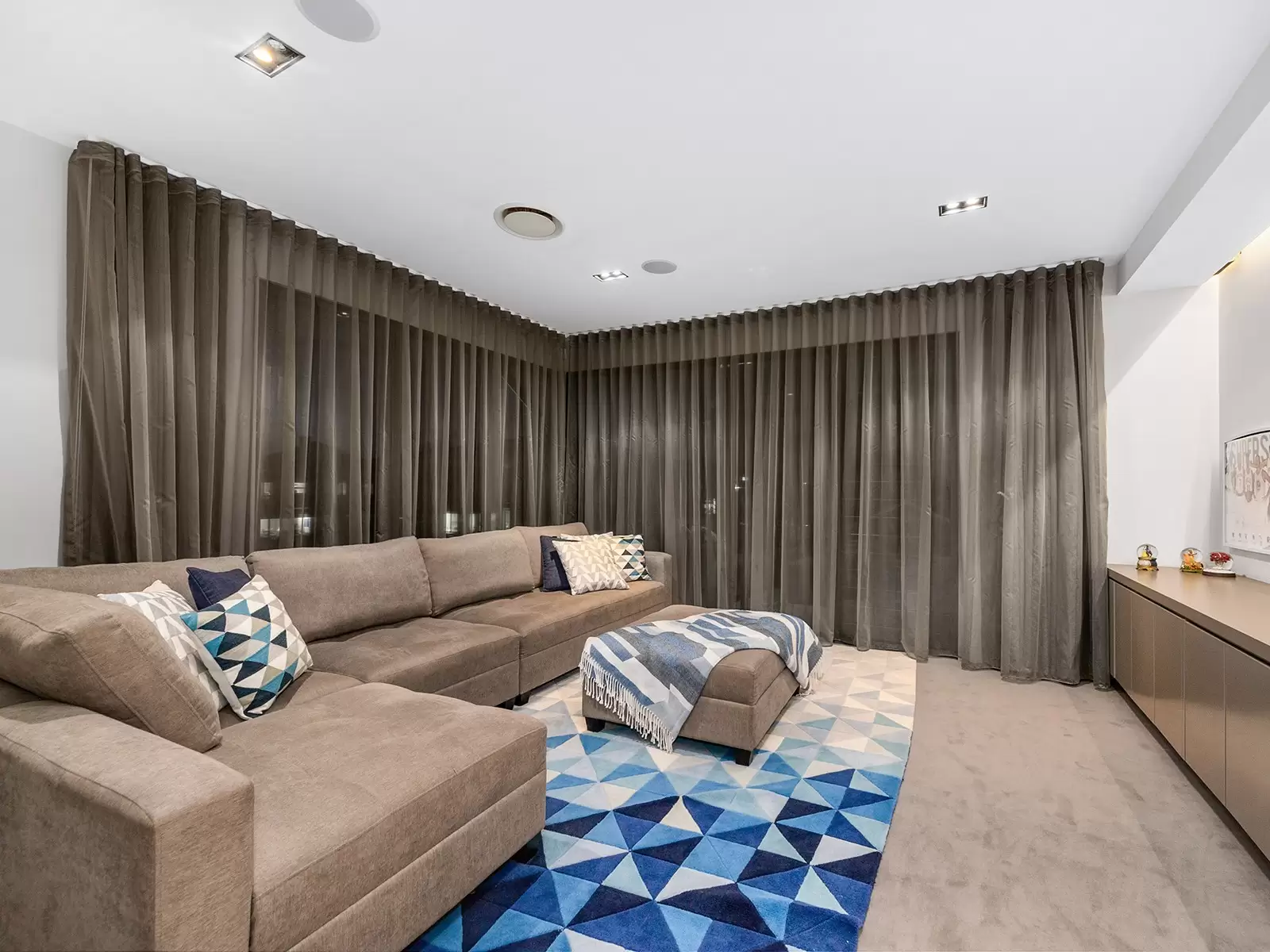 91 Elliott Street, Hawthorne Sold by Queensland Sotheby's International Realty - image 1
