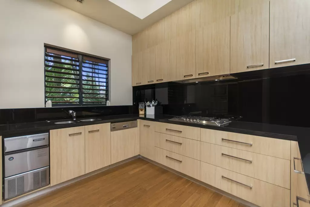 35 Beachfront Mirage Drive, Port Douglas Sold by Queensland Sotheby's International Realty - image 1