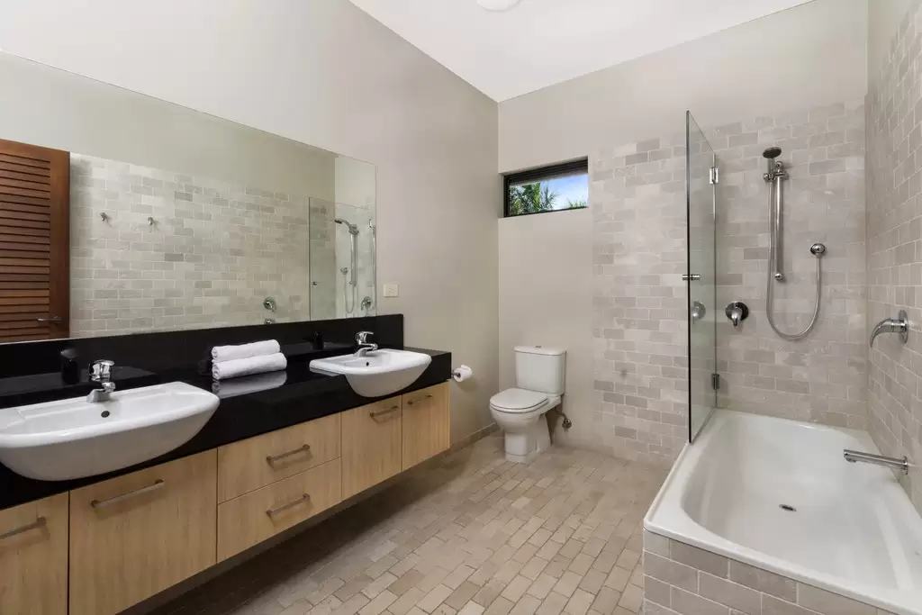 35 Beachfront Mirage Drive, Port Douglas Sold by Queensland Sotheby's International Realty - image 1