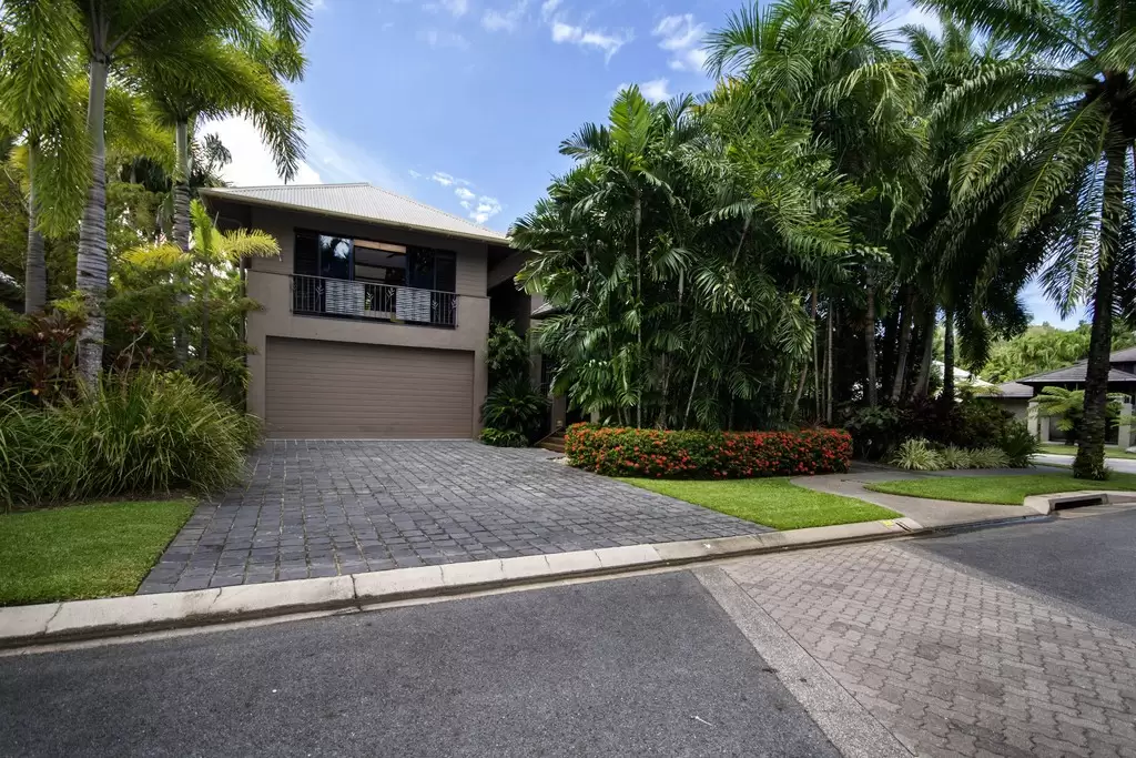 35 Beachfront Mirage Drive, Port Douglas Sold by Queensland Sotheby's International Realty - image 1