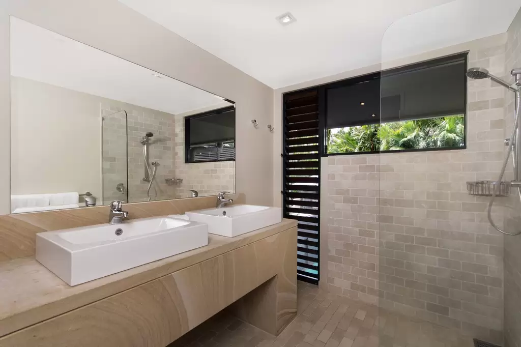 35 Beachfront Mirage Drive, Port Douglas Sold by Queensland Sotheby's International Realty - image 1