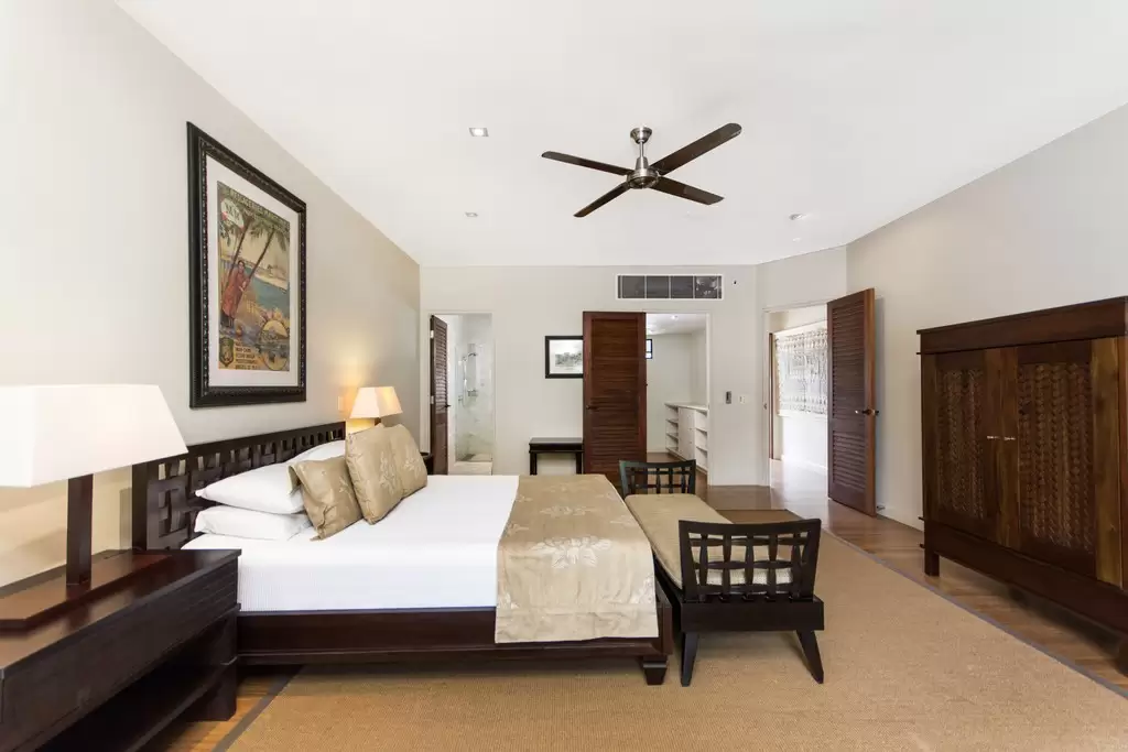 35 Beachfront Mirage Drive, Port Douglas Sold by Queensland Sotheby's International Realty - image 1