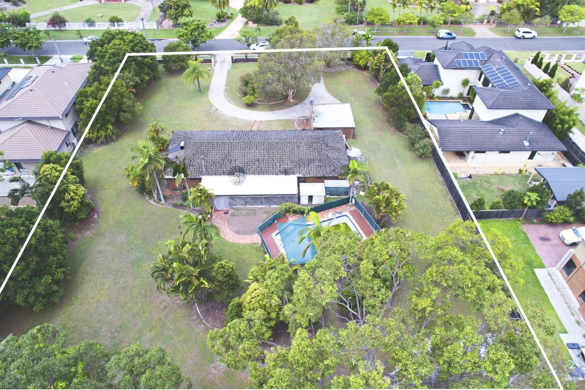 115 Frizzell Street, Stretton Sold by  - image 1