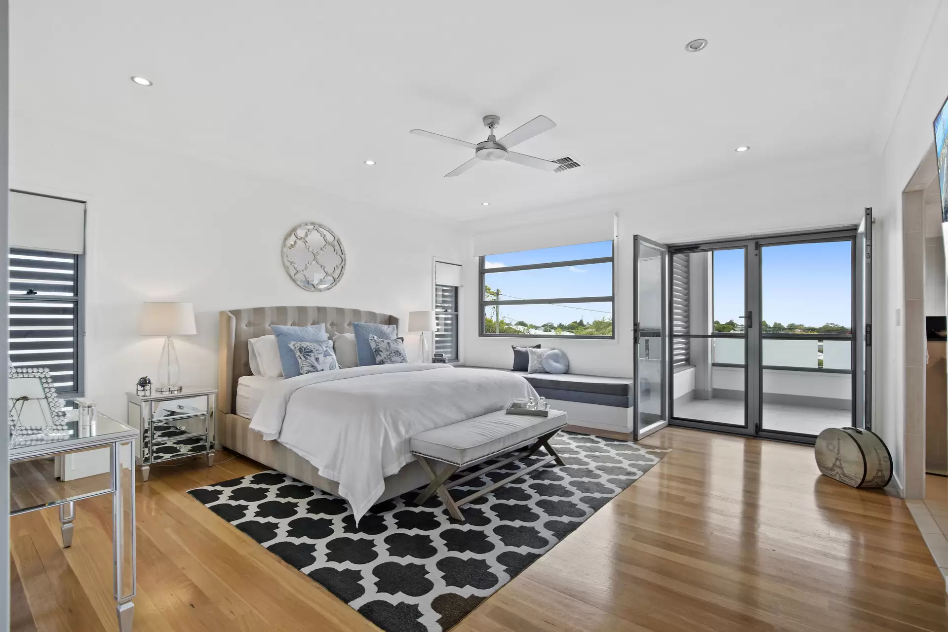 25 Ennor Street, Wavell Heights Sold by Queensland Sotheby's International Realty - image 1