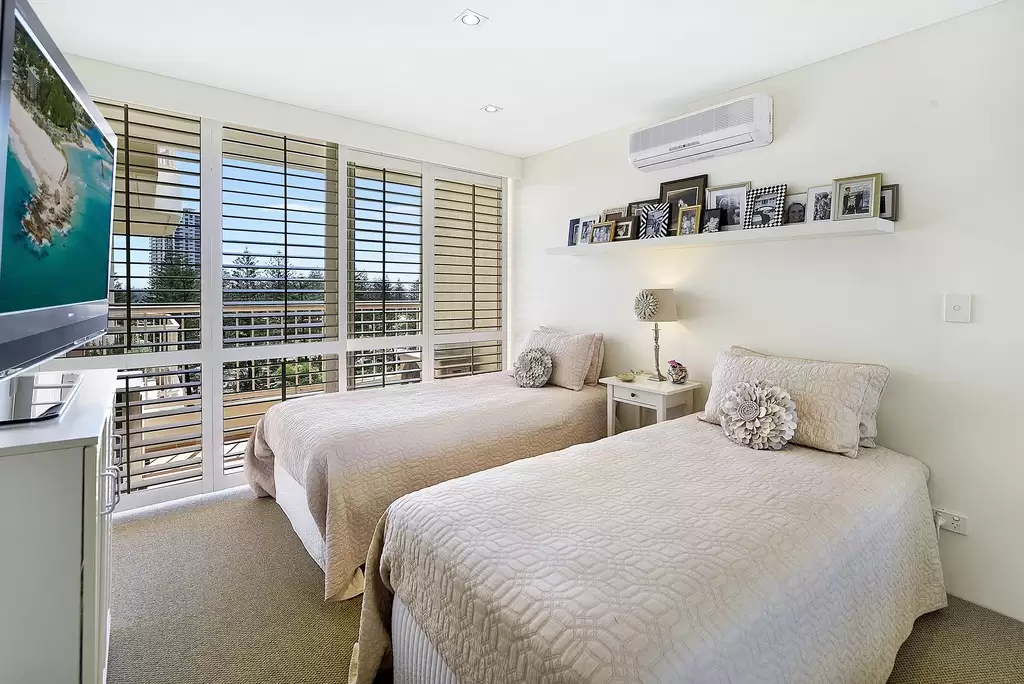 802/1 Peak Avenue, Main Beach Sold by Queensland Sotheby's International Realty - image 1