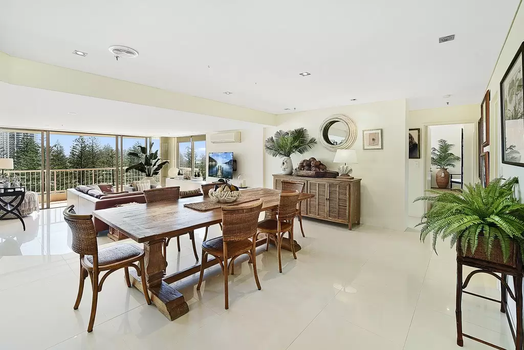 802/1 Peak Avenue, Main Beach Sold by Queensland Sotheby's International Realty - image 1