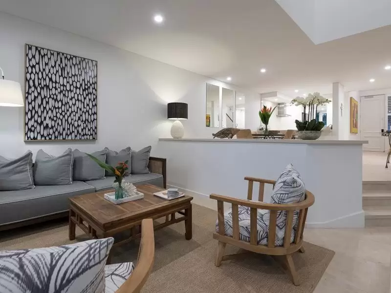 108 Bougainvillea Way, Port Douglas Sold by  - image 1