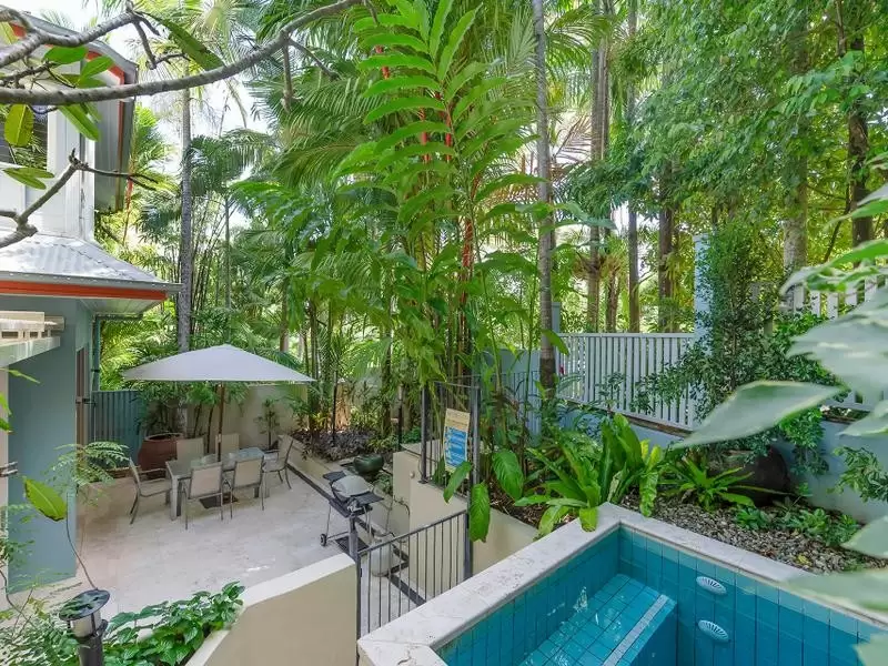 10/31 Murphy Street, Port Douglas Sold by  - image 1