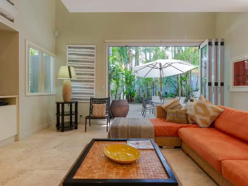 10/31 Murphy Street, Port Douglas Sold by  - image 1