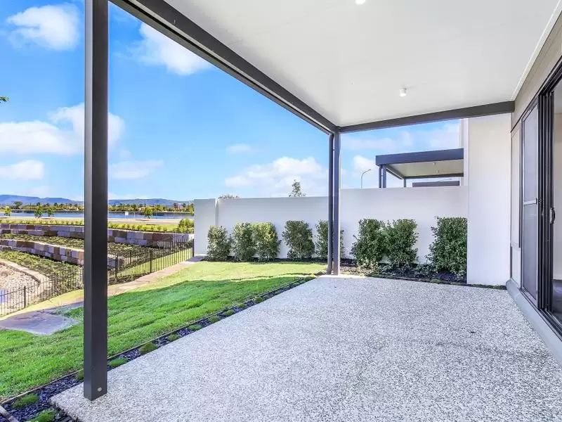 7 Concourse Drive, Mermaid Waters Leased by  - image 1