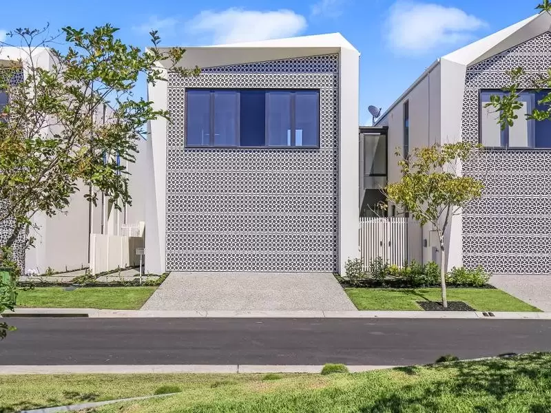 7 Concourse Drive, Mermaid Waters Leased by  - image 1