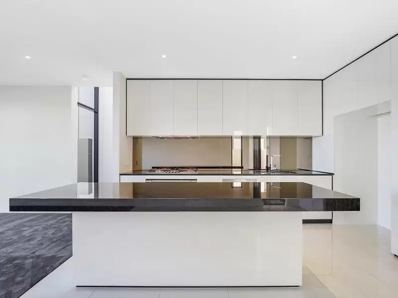 7 Concourse Drive, Mermaid Waters Leased by  - image 1