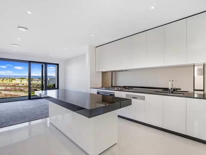 7 Concourse Drive, Mermaid Waters Leased by  - image 1
