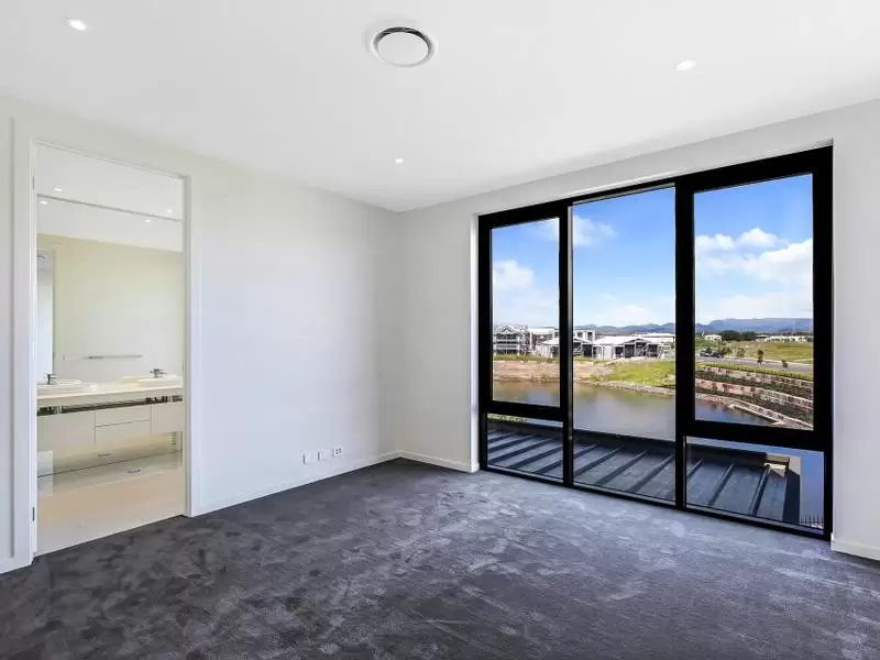 7 Concourse Drive, Mermaid Waters Leased by  - image 1