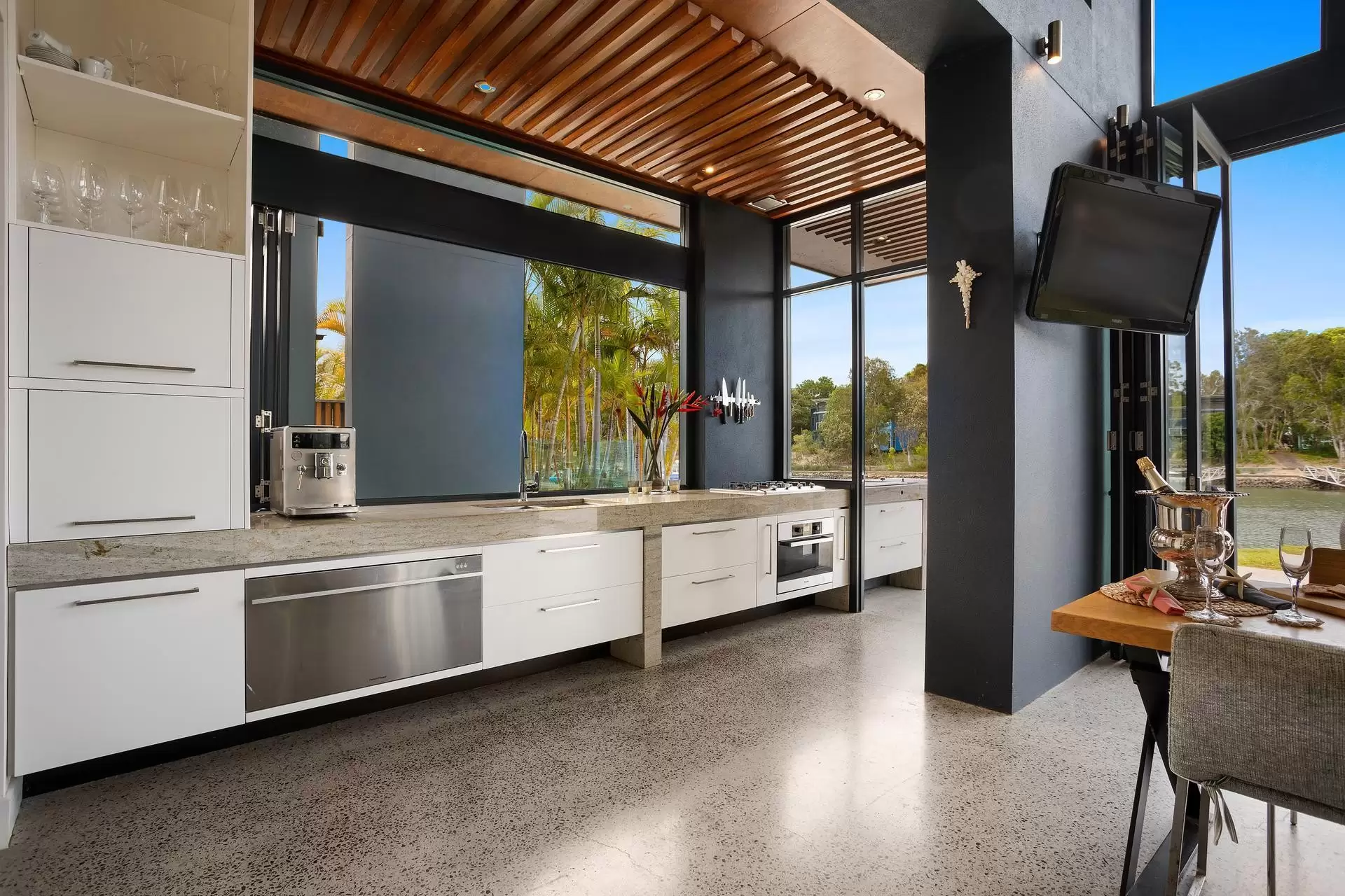 21 Casuarina Court, South Stradbroke Sold by Queensland Sotheby's International Realty - image 1