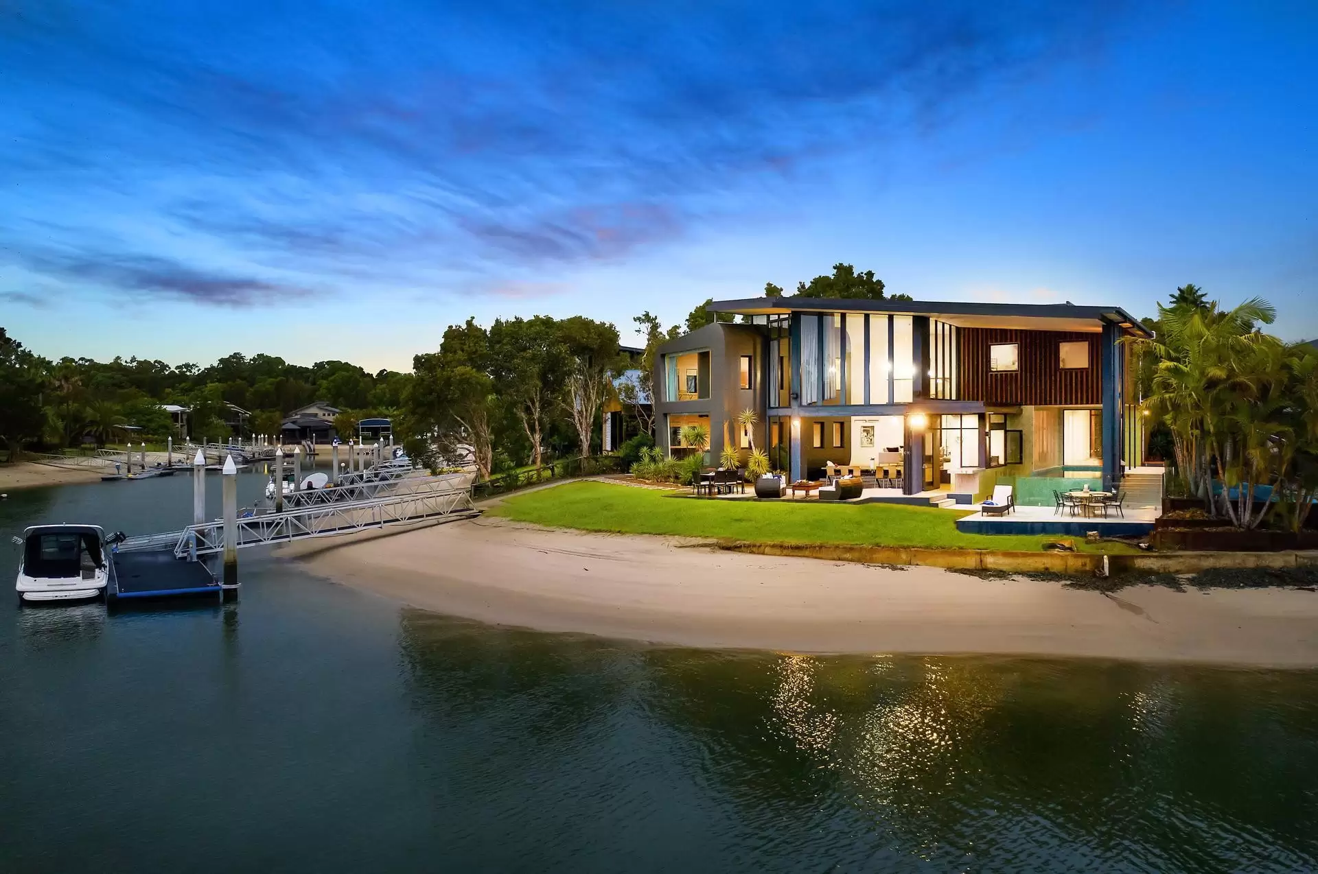 21 Casuarina Court, South Stradbroke Sold by Queensland Sotheby's International Realty - image 1