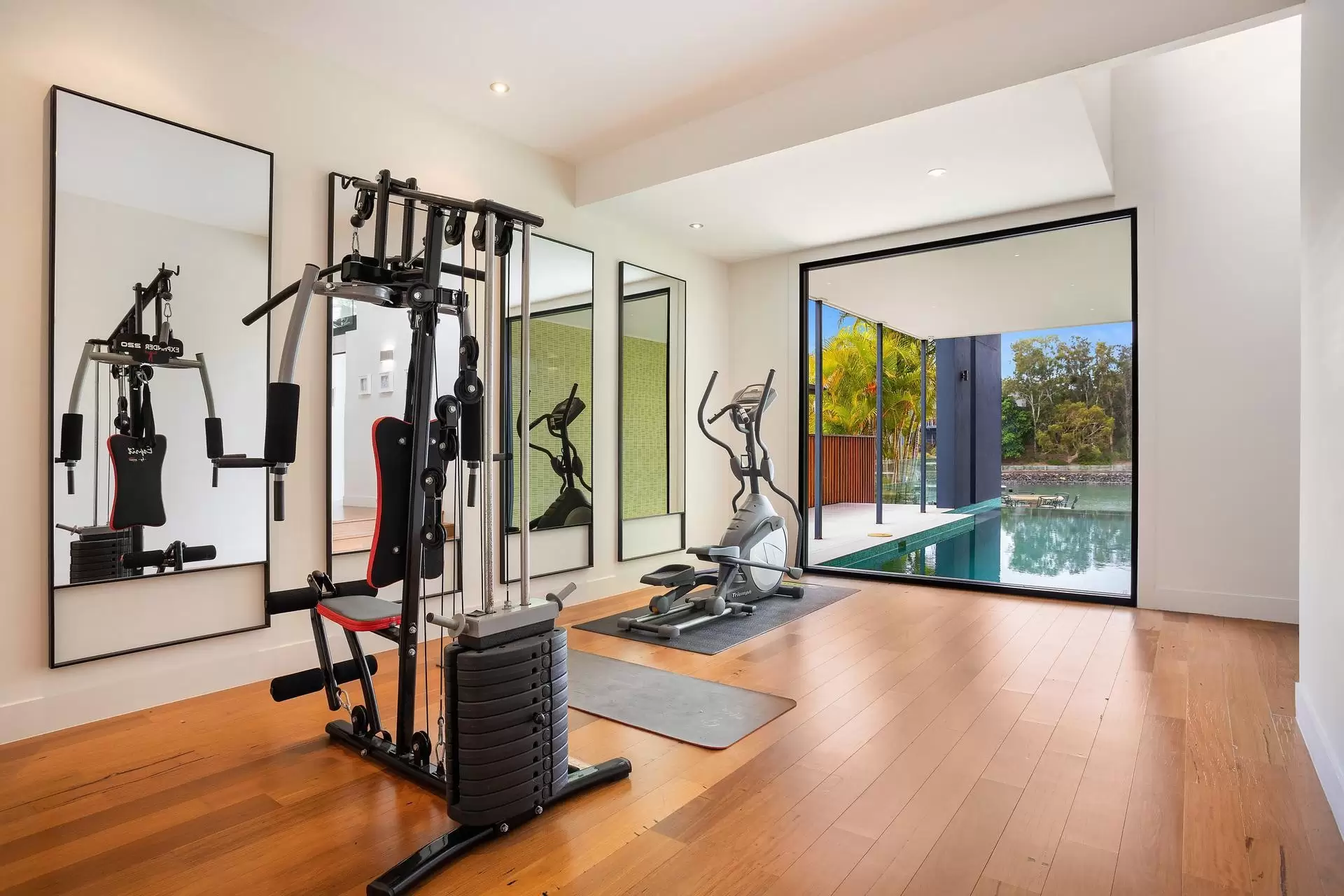 21 Casuarina Court, South Stradbroke Sold by Queensland Sotheby's International Realty - image 1