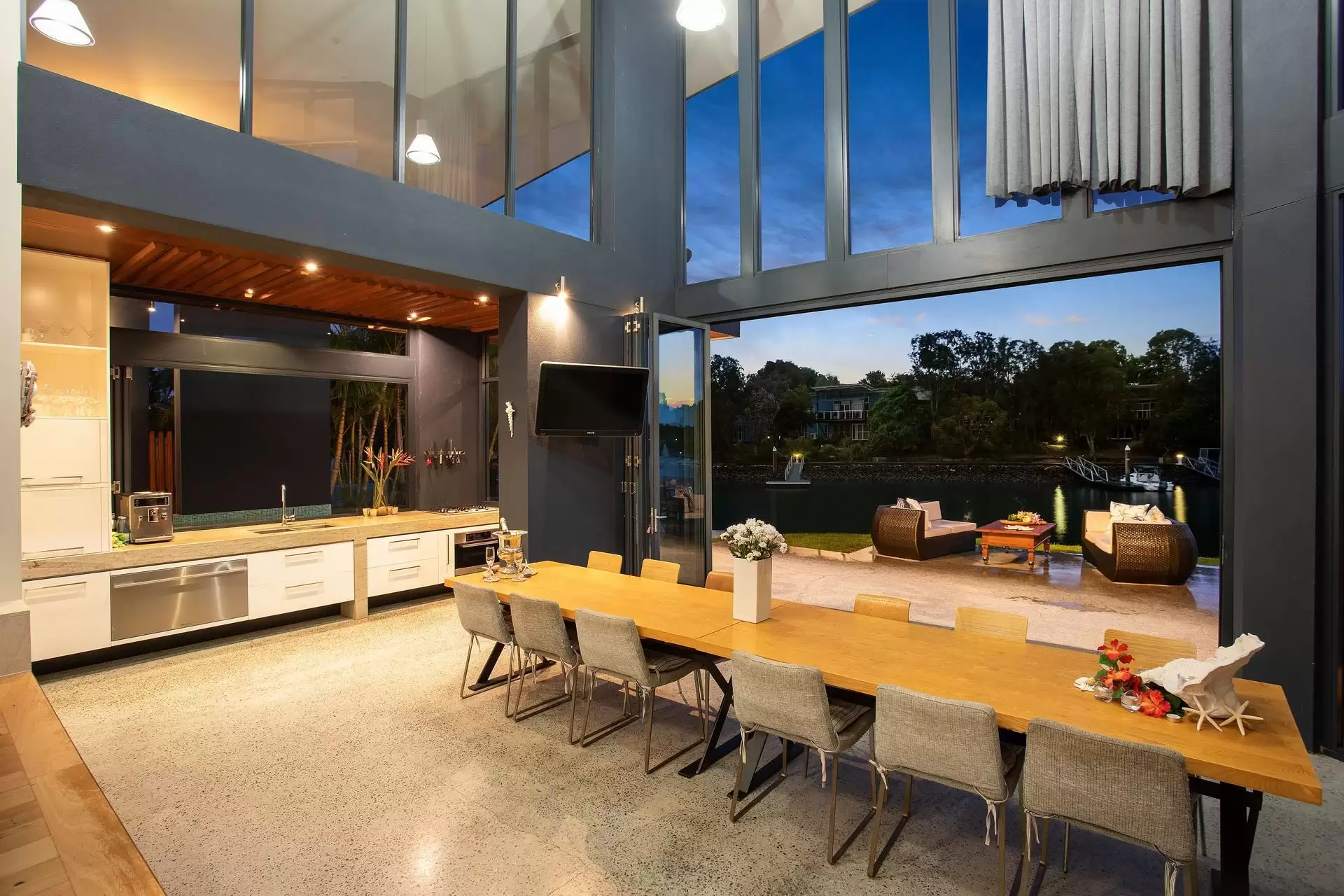 21 Casuarina Court, South Stradbroke Sold by Queensland Sotheby's International Realty - image 1