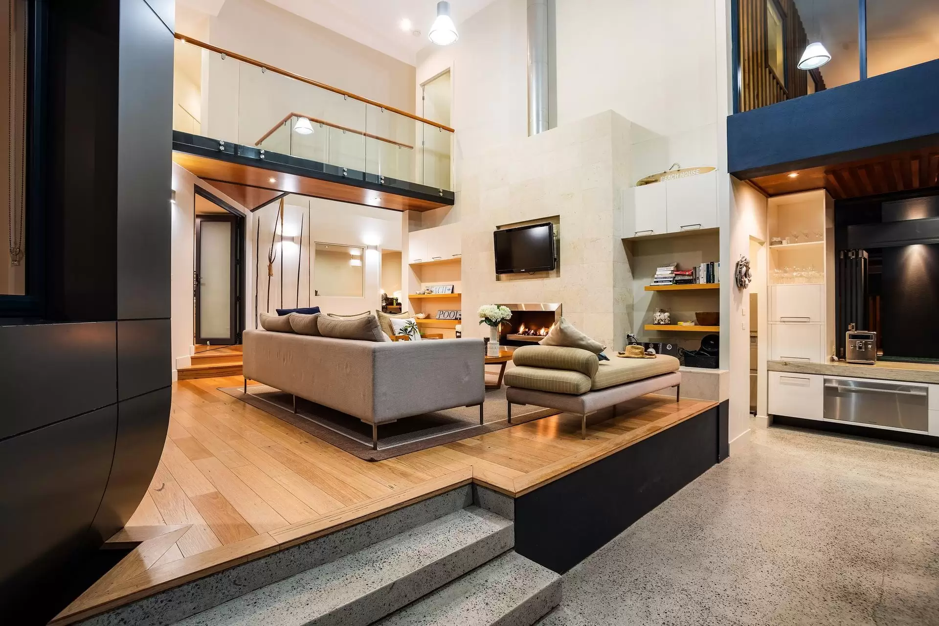 21 Casuarina Court, South Stradbroke Sold by Queensland Sotheby's International Realty - image 1