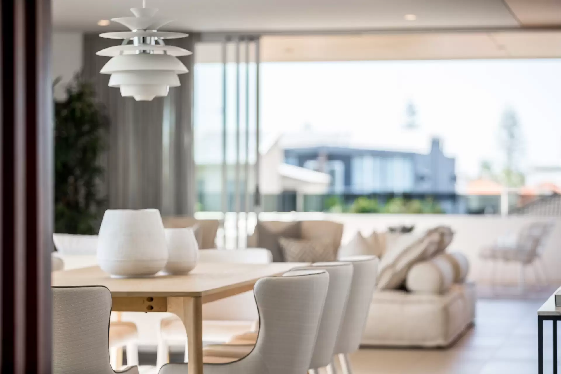 302 Woodroffe Avenue, Main Beach Sold by Queensland Sotheby's International Realty - image 1