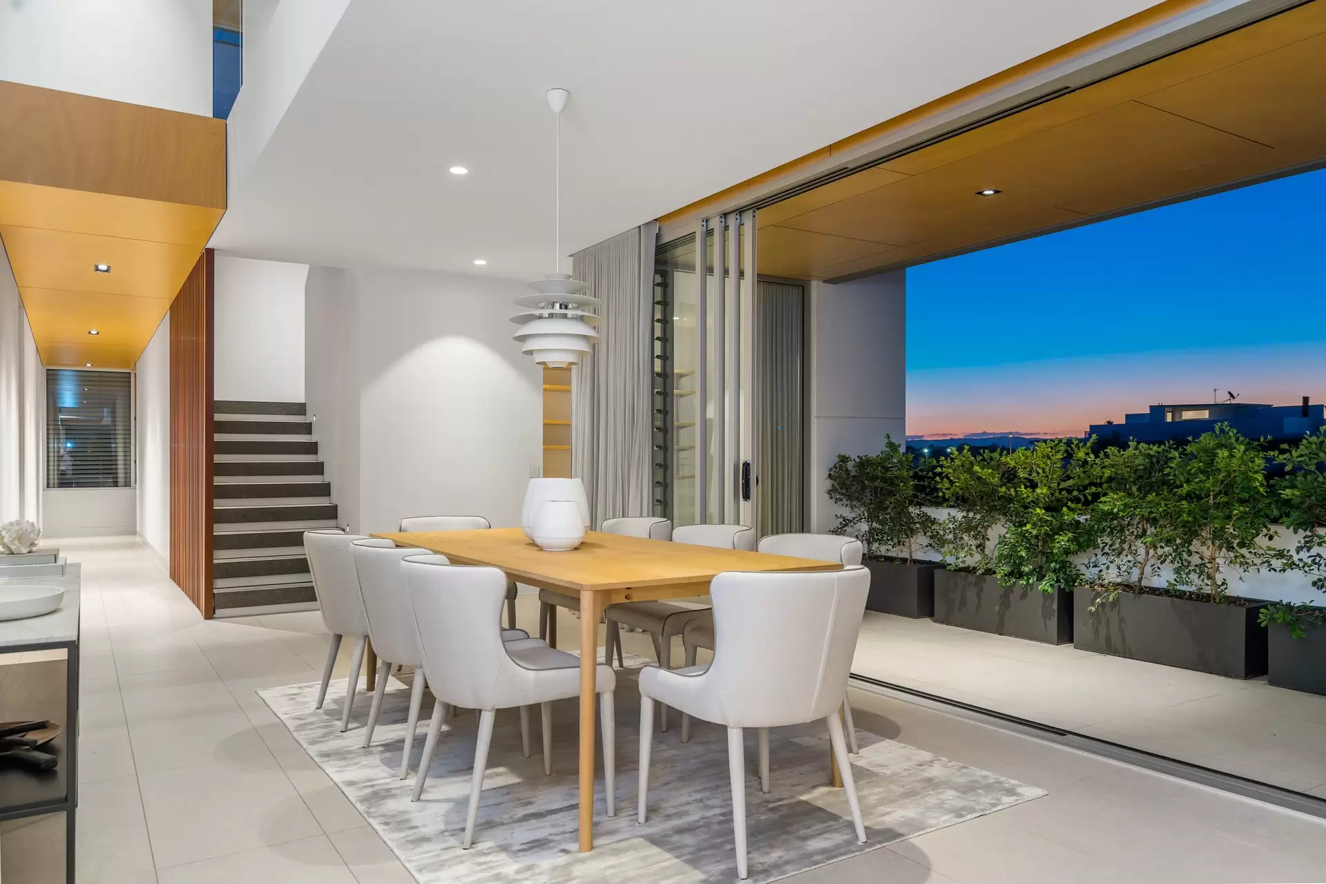 302 Woodroffe Avenue, Main Beach Sold by Queensland Sotheby's International Realty - image 1