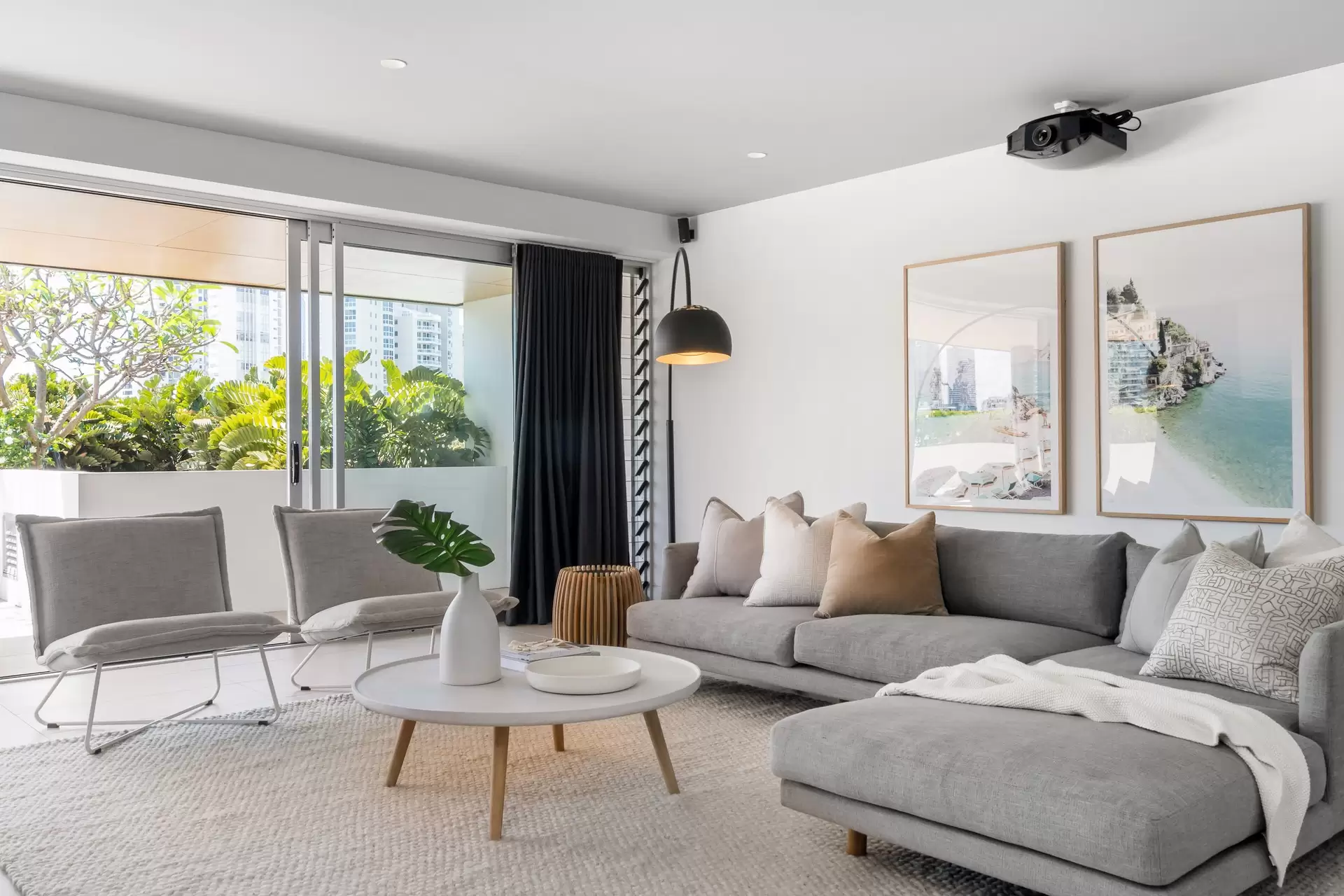 302 Woodroffe Avenue, Main Beach Sold by Queensland Sotheby's International Realty - image 1