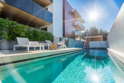 302 Woodroffe Avenue, Main Beach Sold by Queensland Sotheby's International Realty