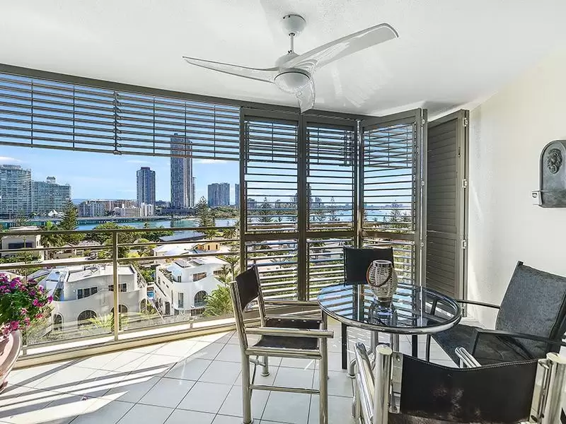 2061/1 Lennie Avenue, Main Beach Sold by Queensland Sotheby's International Realty - image 1