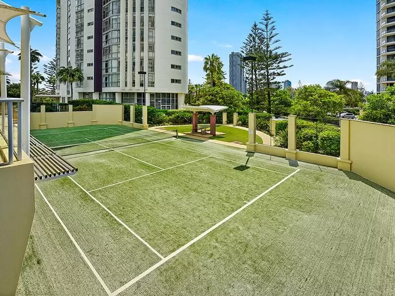 2061/1 Lennie Avenue, Main Beach Sold by  - image 1