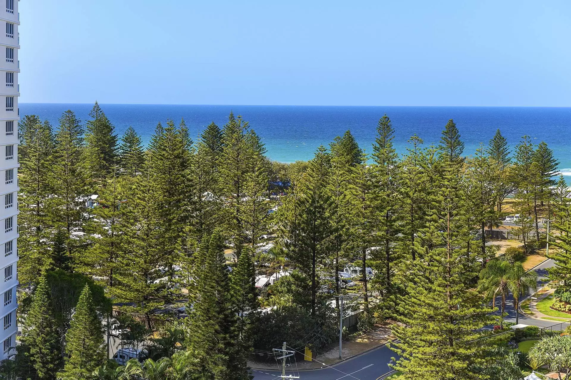 14/19 Peak Avenue, Main Beach Sold by  - image 1