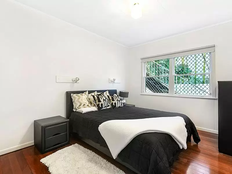 3/47 Rankin Parade, Main Beach Leased by  - image 1