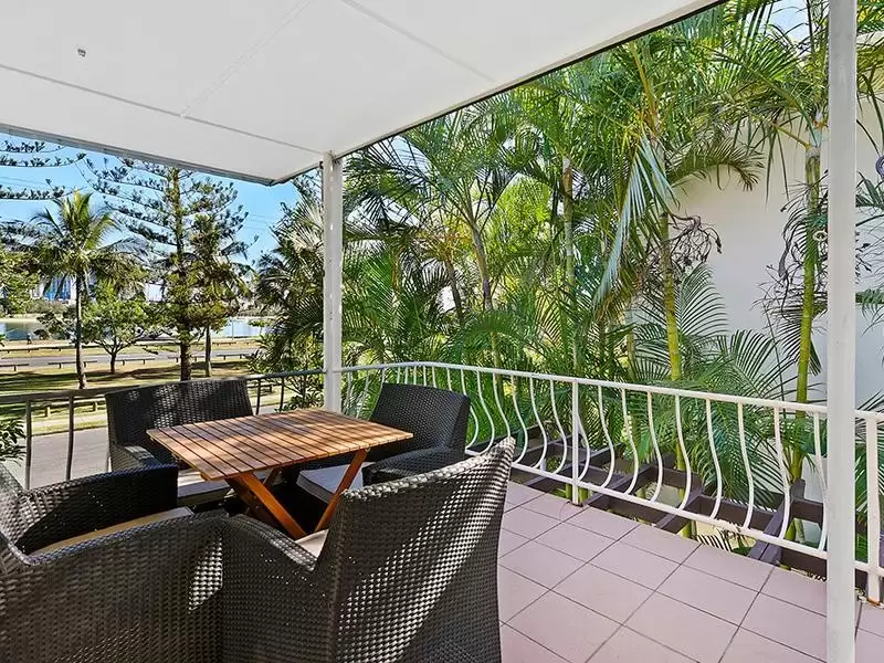 1/47 Rankin Parade, Main Beach Leased by  - image 1