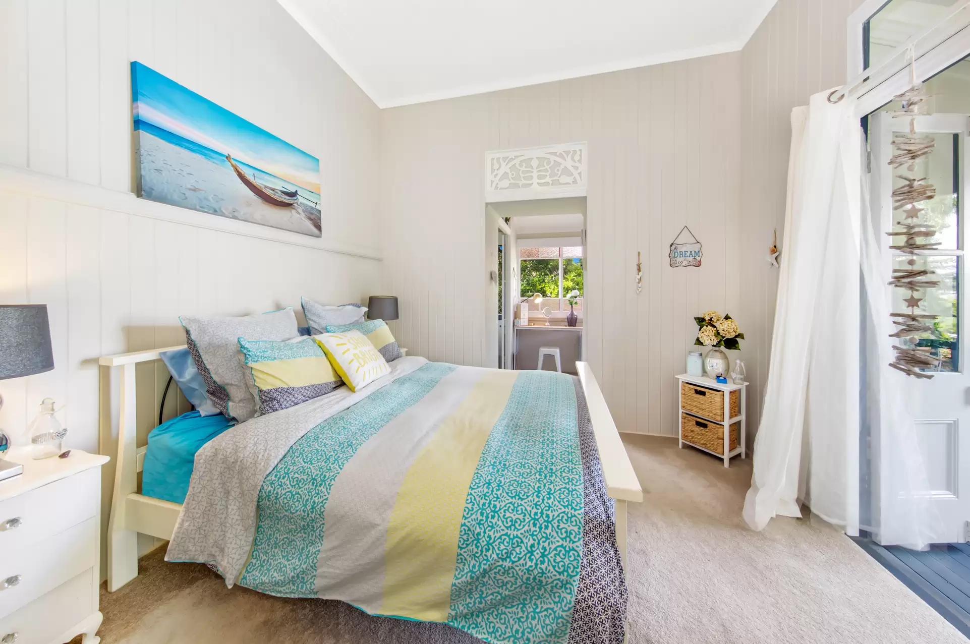 11 Waterview Avenue, Wynnum Sold by Queensland Sotheby's International Realty - image 1