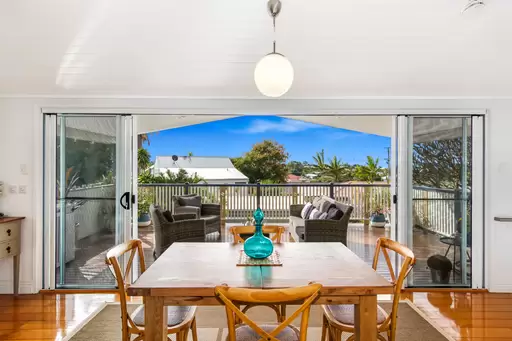 11 Waterview Avenue, Wynnum Sold by Queensland Sotheby's International Realty