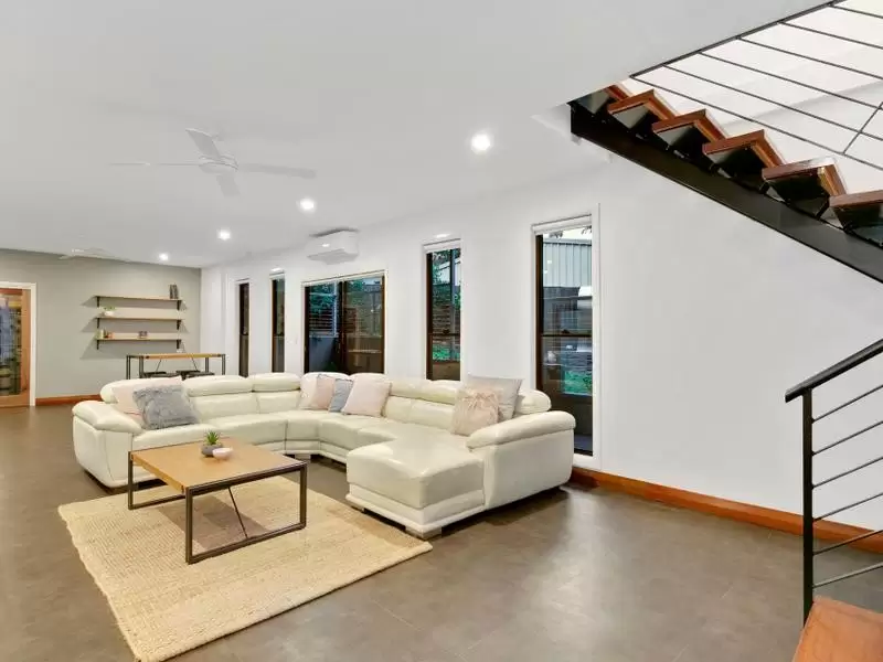 7 Castling Street, Stafford Sold by Queensland Sotheby's International Realty - image 1