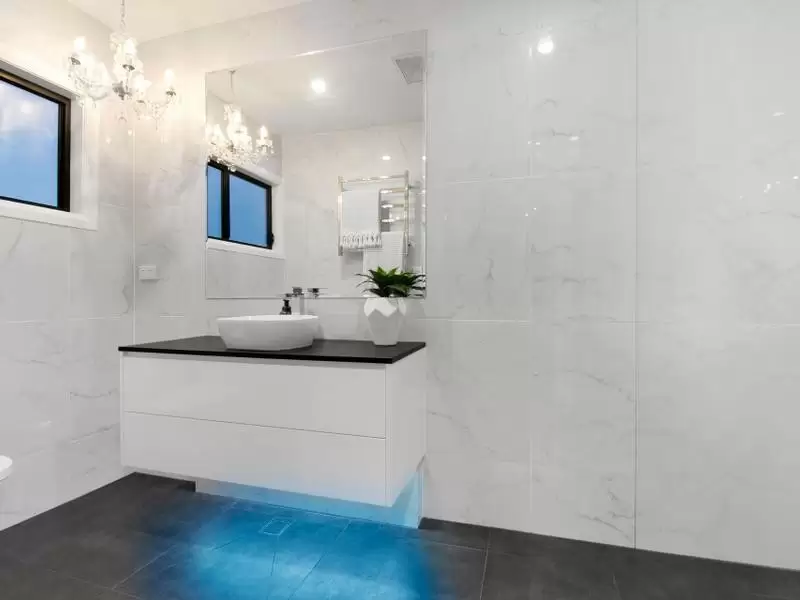 7 Castling Street, Stafford Sold by Queensland Sotheby's International Realty - image 1