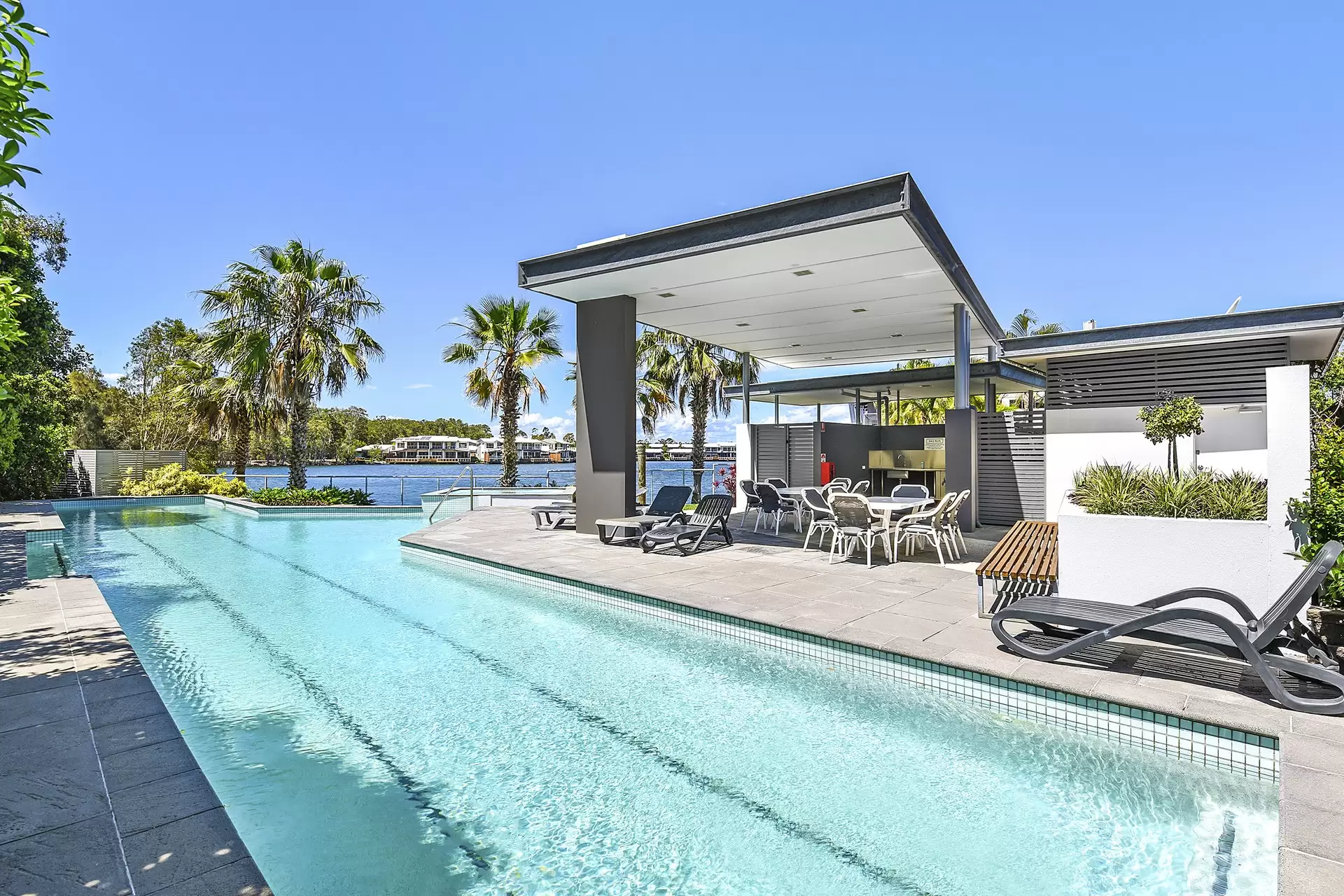 88/181 Lae Drive, Coombabah Sold by  - image 1