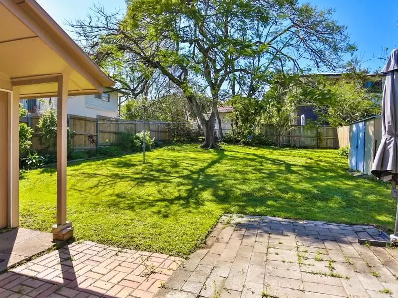 25 Buddina Street, Stafford Sold by Queensland Sotheby's International Realty - image 1