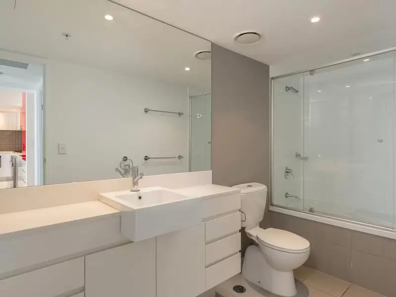 33609/9 Lawson Street, Southport Leased by  - image 1