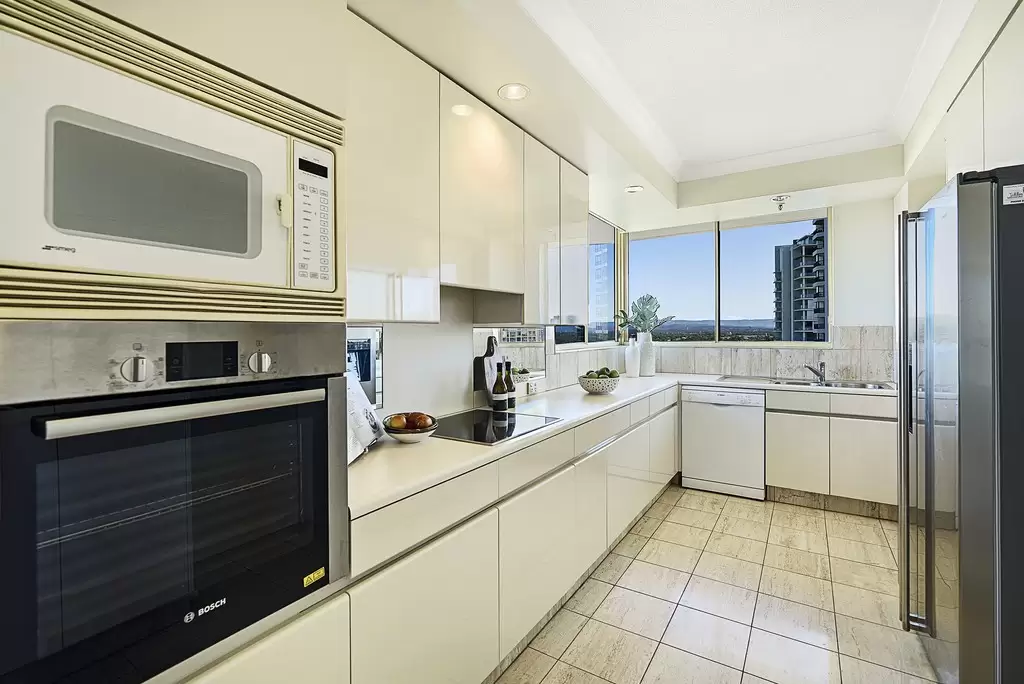 231/1 Serisier Avenue, Main Beach Sold by  - image 1