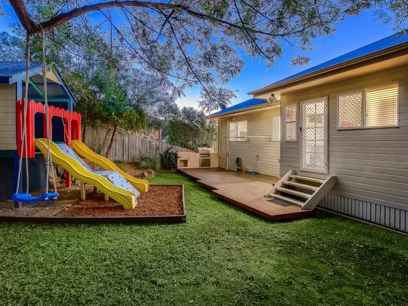 4 Dellwood Court, Ferny Hills Sold by Queensland Sotheby's International Realty - image 1