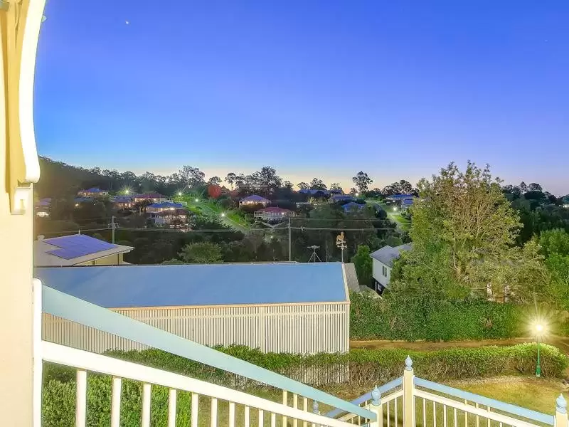 4 Dellwood Court, Ferny Hills Sold by Queensland Sotheby's International Realty - image 1